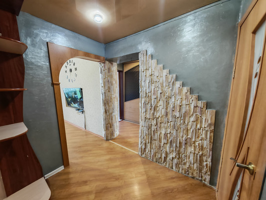 Продам трехкомнатную (3-комн.) квартиру, Ленина пр-кт, 18, Комсомольск-на-Амуре г