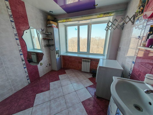 Продам трехкомнатную (3-комн.) квартиру, Ленина пр-кт, 18, Комсомольск-на-Амуре г