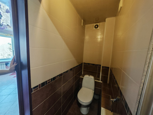 Продам трехкомнатную (3-комн.) квартиру, Ленина пр-кт, 18, Комсомольск-на-Амуре г