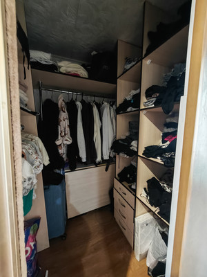 Продам трехкомнатную (3-комн.) квартиру, Ленина пр-кт, 18, Комсомольск-на-Амуре г