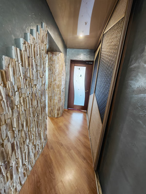 Продам трехкомнатную (3-комн.) квартиру, Ленина пр-кт, 18, Комсомольск-на-Амуре г