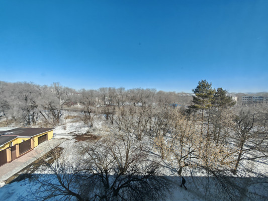 Продам трехкомнатную (3-комн.) квартиру, Ленина пр-кт, 18, Комсомольск-на-Амуре г