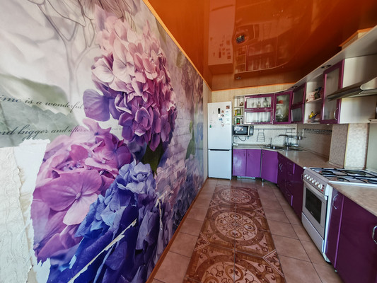 Продам трехкомнатную (3-комн.) квартиру, Ленина пр-кт, 18, Комсомольск-на-Амуре г