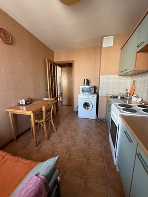 Сдам однокомнатную (1-комн.) квартиру, Строгинский б-р, 23, Москва г