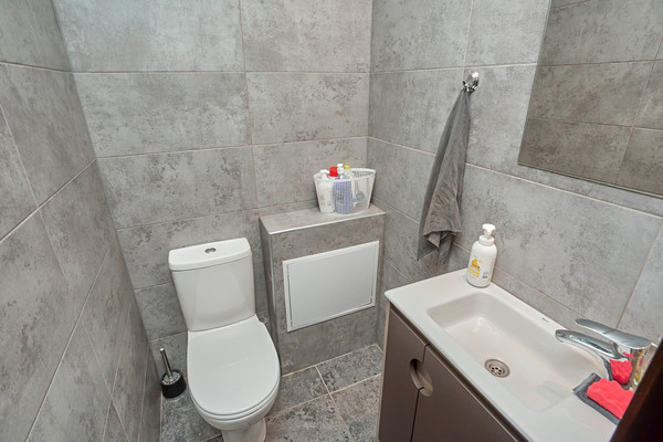 Продам трехкомнатную (3-комн.) квартиру, Муезерская (Перевалка р-н) ул, 166а, Петрозаводск г