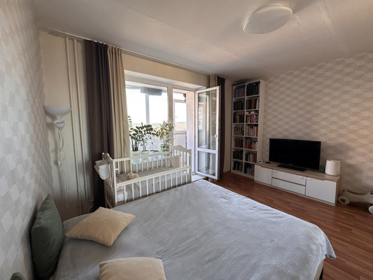 Продам однокомнатную (1-комн.) квартиру, Холмогорская ул, 4кБ, Пермь г