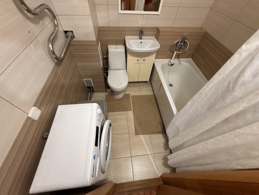 Продам однокомнатную (1-комн.) квартиру, Холмогорская ул, 4кБ, Пермь г