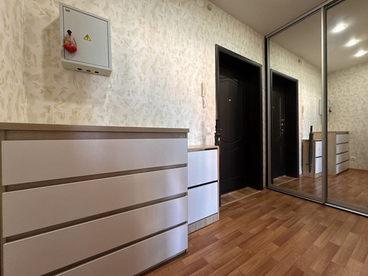 Продам однокомнатную (1-комн.) квартиру, Холмогорская ул, 4кБ, Пермь г