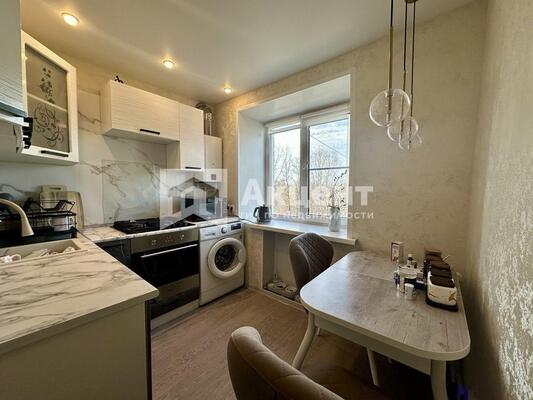 Продам трехкомнатную (3-комн.) квартиру, Бакинский проезд, 92, Иваново г