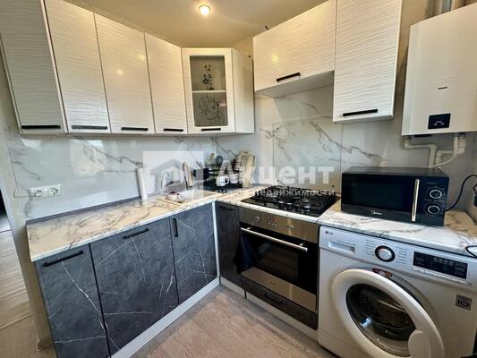 Продам трехкомнатную (3-комн.) квартиру, Бакинский проезд, 92, Иваново г