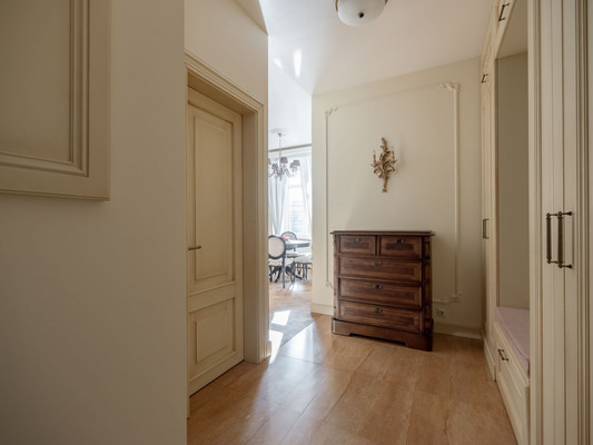 Сдам двухкомнатную (2-комн.) квартиру, Котельническая наб, 1/15кА, Москва г