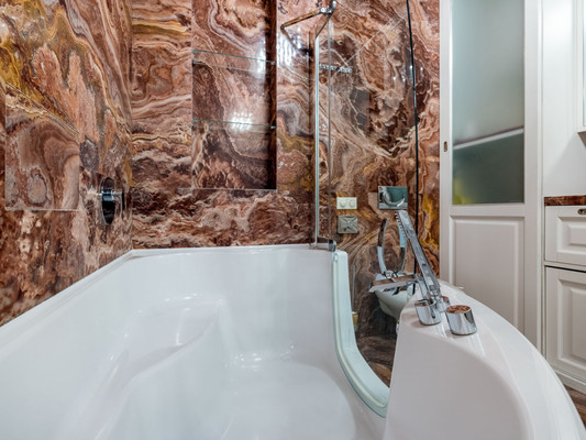 Сдам двухкомнатную (2-комн.) квартиру, Котельническая наб, 1/15кА, Москва г