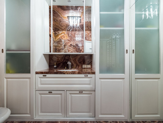 Сдам двухкомнатную (2-комн.) квартиру, Котельническая наб, 1/15кА, Москва г