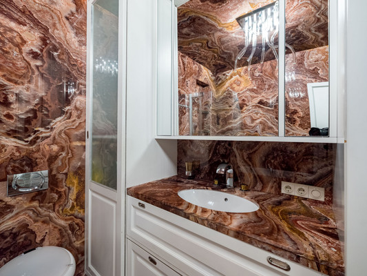 Сдам двухкомнатную (2-комн.) квартиру, Котельническая наб, 1/15кА, Москва г