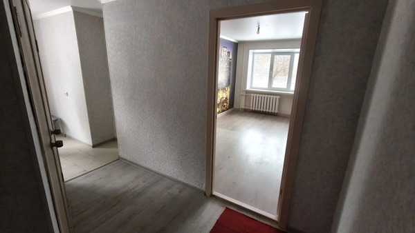 Продам двухкомнатную (2-комн.) квартиру, 1 мкр, 57, Кропоткин г