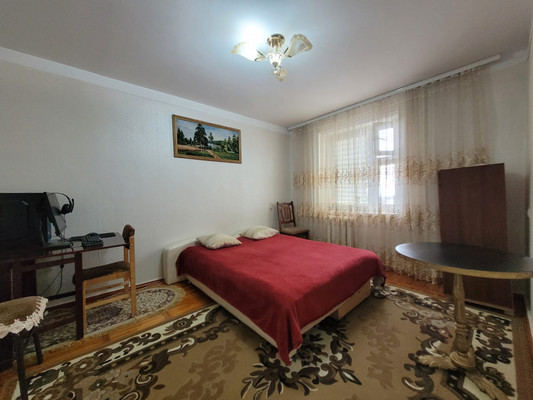 Продам двухкомнатную (2-комн.) квартиру, Т.Идарова ул, 166, Нальчик г