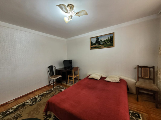 Продам двухкомнатную (2-комн.) квартиру, Т.Идарова ул, 166, Нальчик г