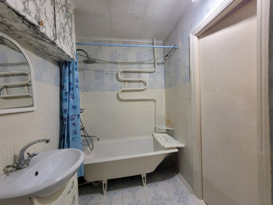 Продам двухкомнатную (2-комн.) квартиру, Т.Идарова ул, 166, Нальчик г