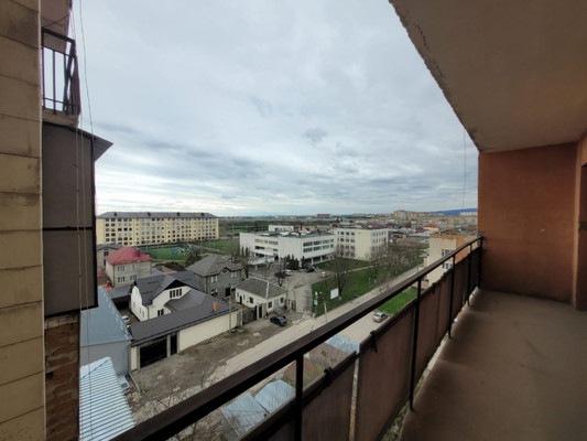 Продам двухкомнатную (2-комн.) квартиру, Т.Идарова ул, 166, Нальчик г