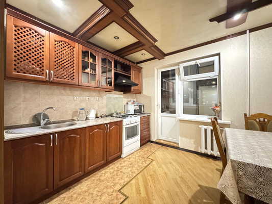 Продам двухкомнатную (2-комн.) квартиру, Московская ул, 6, Нальчик г