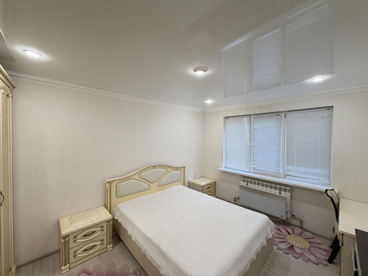 Продам многокомнатную квартиру, Атажукина ул, 4, Нальчик г