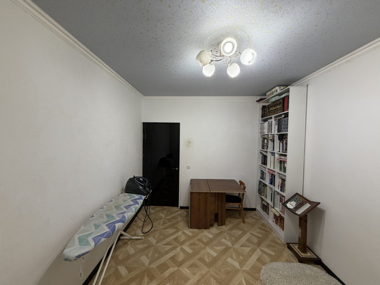 Продам многокомнатную квартиру, Атажукина ул, 4, Нальчик г