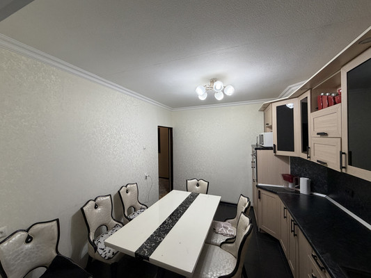 Продам многокомнатную квартиру, Атажукина ул, 4, Нальчик г