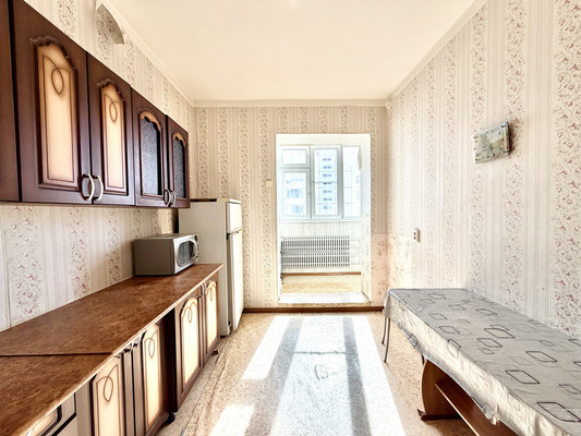 Продам однокомнатную (1-комн.) квартиру, Куликова ул, 81к3, Астрахань г