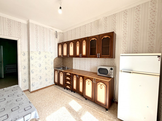 Продам однокомнатную (1-комн.) квартиру, Куликова ул, 81к3, Астрахань г