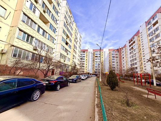 Продам однокомнатную (1-комн.) квартиру, Куликова ул, 81к3, Астрахань г
