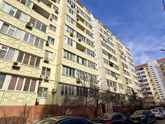 Продам однокомнатную (1-комн.) квартиру, Куликова ул, 81к3, Астрахань г