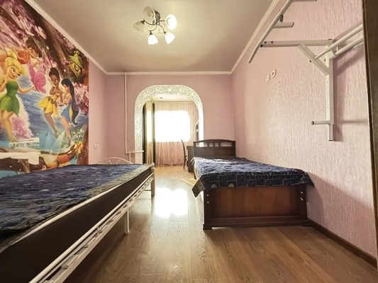 Продам трехкомнатную (3-комн.) квартиру, Силикатная ул, 26, Астрахань г