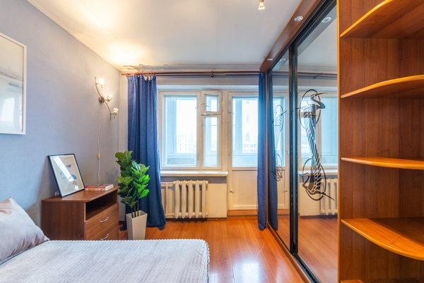 Продам двухкомнатную (2-комн.) квартиру, Непокорённых пр-кт, 16к1, Санкт-Петербург г