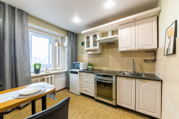 Продам двухкомнатную (2-комн.) квартиру, Непокорённых пр-кт, 16к1, Санкт-Петербург г