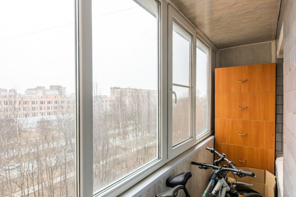 Продам двухкомнатную (2-комн.) квартиру, Непокорённых пр-кт, 16к1, Санкт-Петербург г