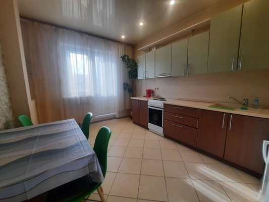 Сдам двухкомнатную (2-комн.) квартиру, Ржанова ул, 45/3, Иркутск г