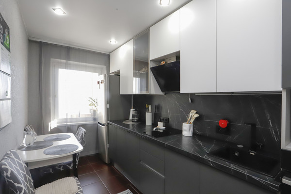 Продам двухкомнатную (2-комн.) квартиру, Шпачека ул, 10, Иркутск г