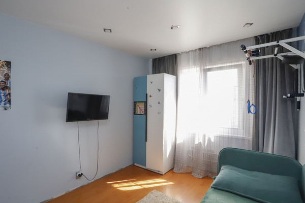 Продам двухкомнатную (2-комн.) квартиру, Шпачека ул, 10, Иркутск г