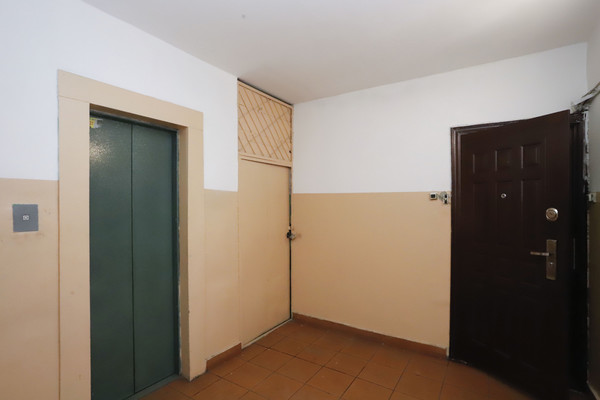 Продам двухкомнатную (2-комн.) квартиру, Шпачека ул, 10, Иркутск г