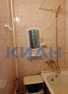 Продам двухкомнатную (2-комн.) квартиру, Новая ул, 52, Красноярск г