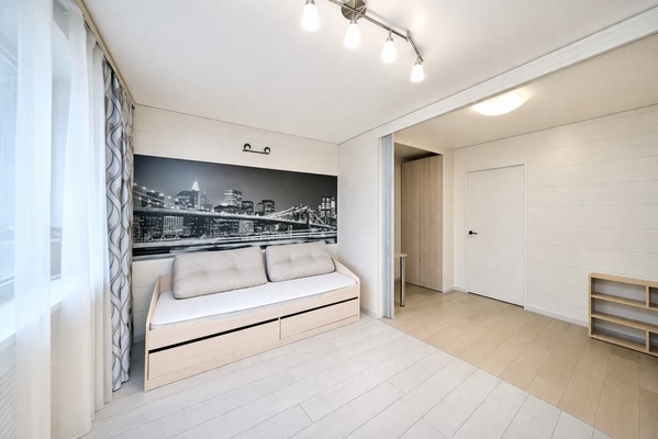 Продам трехкомнатную (3-комн.) квартиру, Сиреневый б-р, 22/26А, Санкт-Петербург г