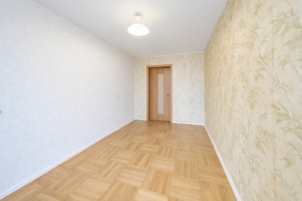 Продам трехкомнатную (3-комн.) квартиру, Сиреневый б-р, 22/26А, Санкт-Петербург г