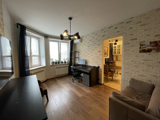 Продам однокомнатную (1-комн.) квартиру, Госпитальная ул, 10, Селятино рп