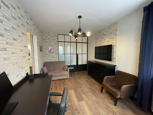 Продам однокомнатную (1-комн.) квартиру, Госпитальная ул, 10, Селятино рп