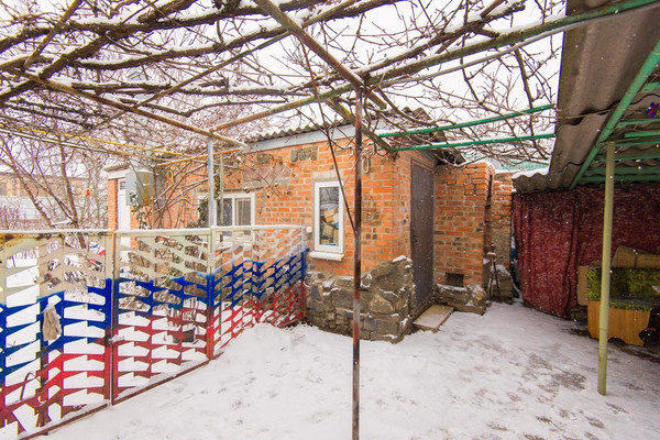 Продам дом, Орджоникидзе ул, 58, Батайск г, 0 км от города