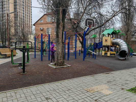 Продам трехкомнатную (3-комн.) квартиру, Казахская ул, 153, Ростов-на-Дону г