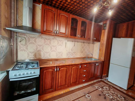 Продам трехкомнатную (3-комн.) квартиру, Тельмана ул, 4, Ростов-на-Дону г