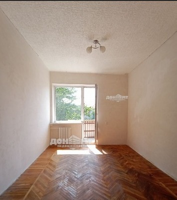 Продам двухкомнатную (2-комн.) квартиру, 1-й Конной Армии ул, 10/70к70, Ростов-на-Дону г