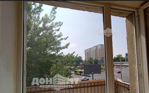 Продам двухкомнатную (2-комн.) квартиру, 1-й Конной Армии ул, 10/70к70, Ростов-на-Дону г