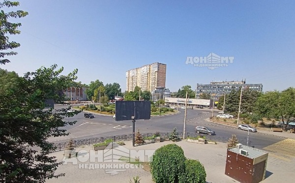 Продам двухкомнатную (2-комн.) квартиру, 1-й Конной Армии ул, 10/70к70, Ростов-на-Дону г